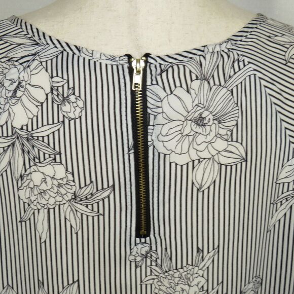 Papermoon Black White Floral Striped Flowy Georgette Back Zip Blouse Size Medium - Picture 4 of 6